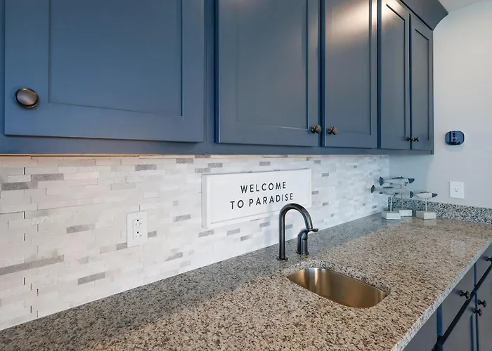 Phoenix Gulf Towers 408 Apartment