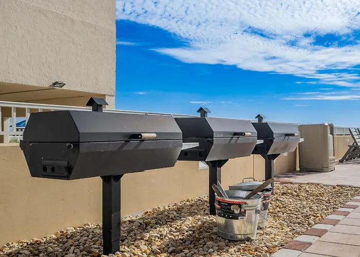 Phoenix Gulf Towers 408
